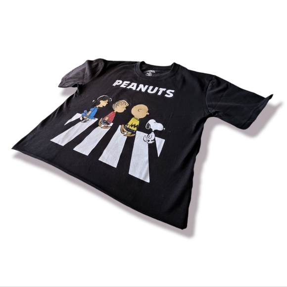 Peanuts Boxy Crop Top Beatles Abbey Road Snoopy Tee, L - Picture 3 of 5